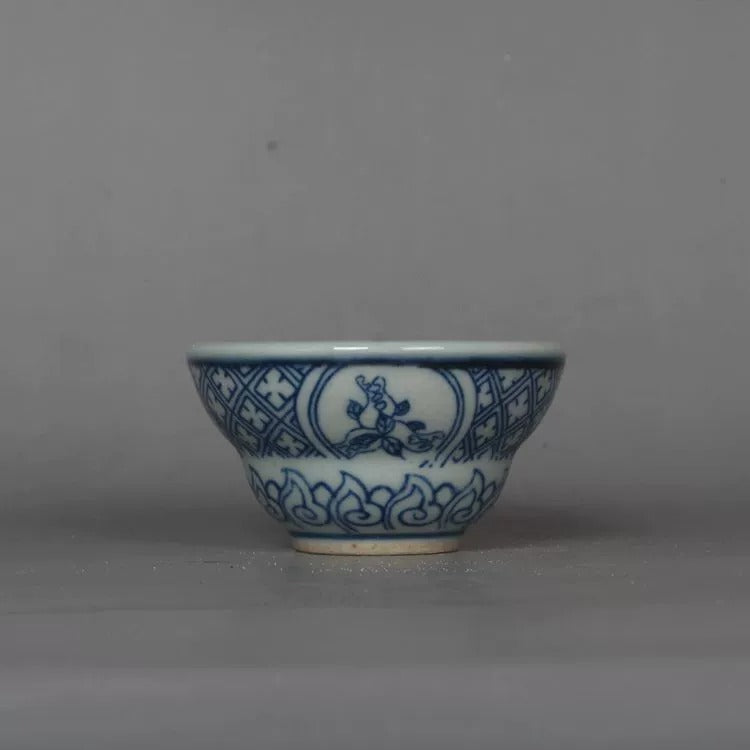 Порцелянова піала